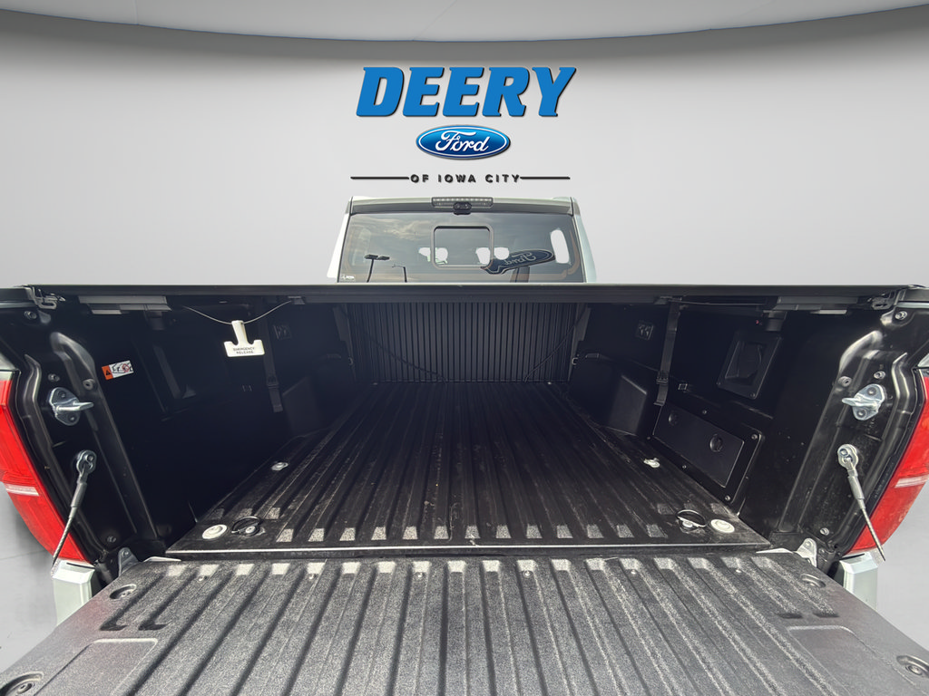 Used 2025 Toyota Tacoma Limited AWD/4WD image 9
