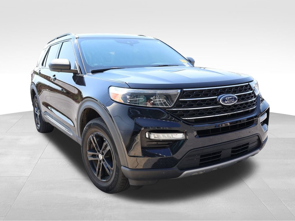 Certified 2021 Ford Explorer XLT w/ Equipment Group 202A AWD/4WD image 14