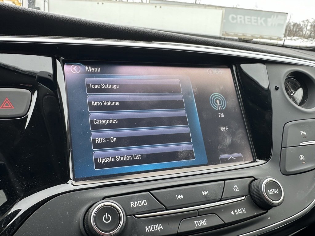 Used 2020 Buick Envision Essence image 30