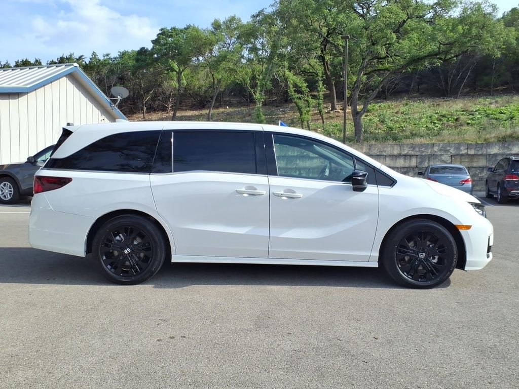 Used 2025 Honda Odyssey Sport-L image 2