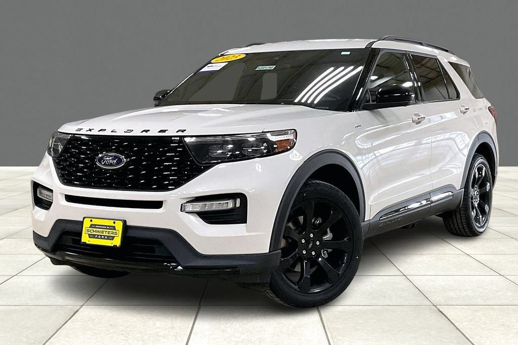 Certified 2023 Ford Explorer ST-Line AWD/4WD image 2