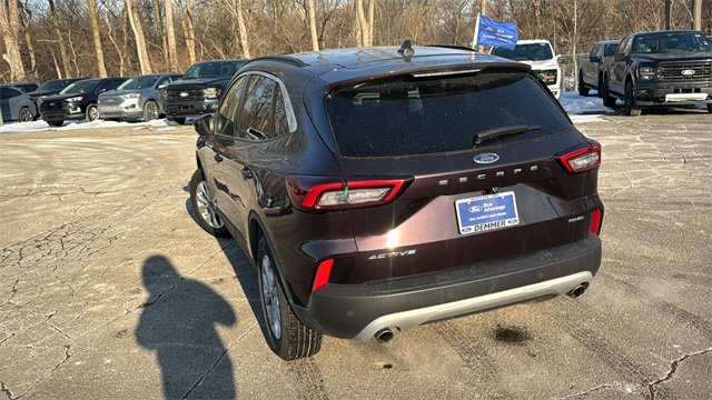 Certified 2023 Ford Escape Active w/ Tech Pack #2 image 3