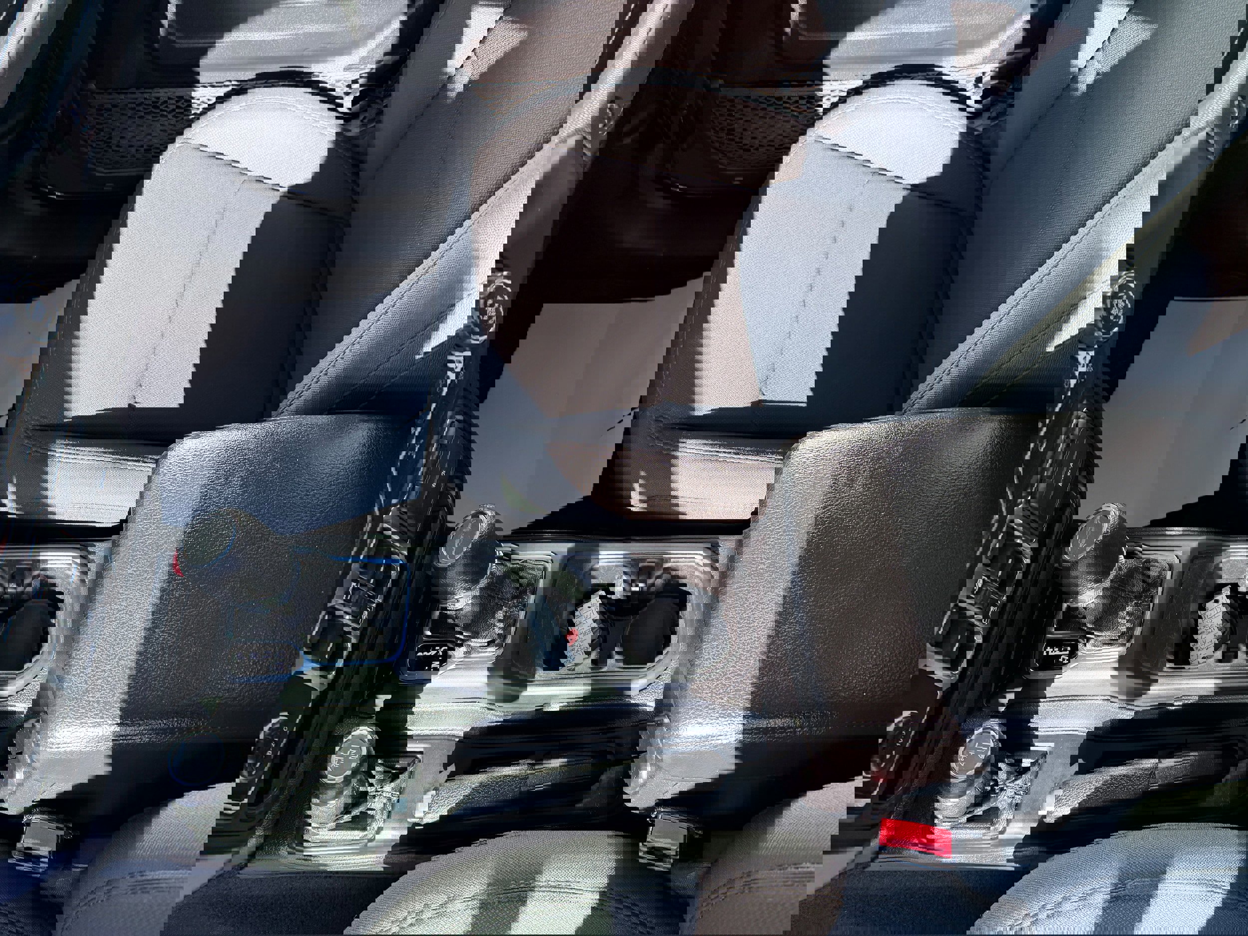 Used 2021 Jeep Gladiator Willys image 15