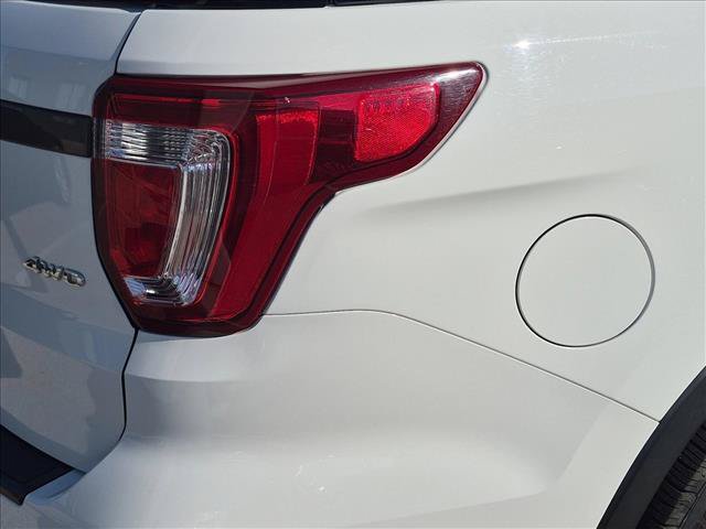 Certified 2018 Ford Explorer XLT w/ Equipment Group 202A AWD/4WD image 13