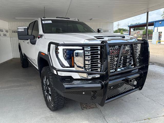 Used 2024 GMC Sierra 3500 Denali w/ Denali Reserve Package AWD/4WD image 1