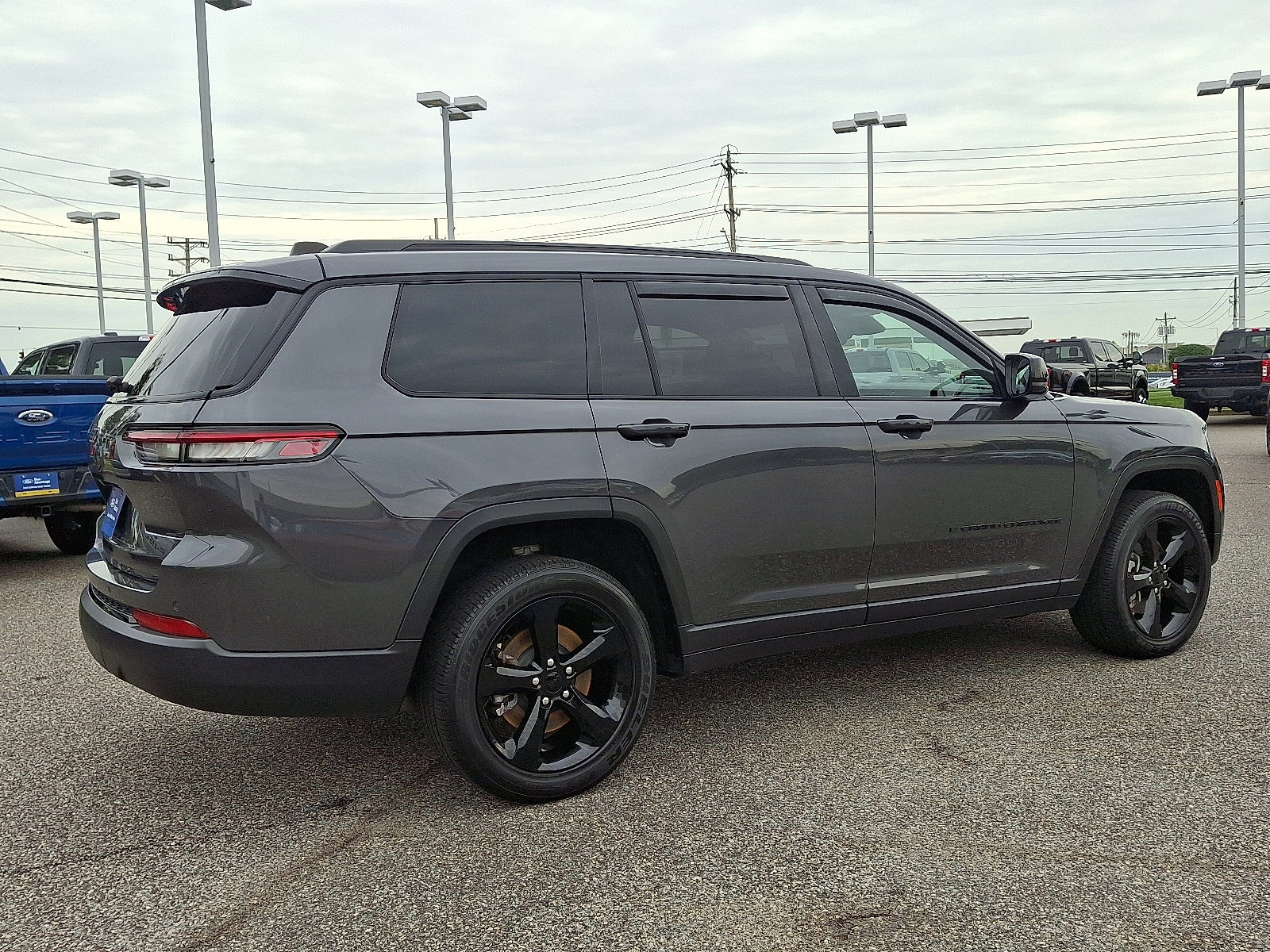 Used 2023 Jeep Grand Cherokee L Laredo image 8