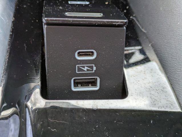 Used 2023 Acura MDX SH-AWD w/ Technology Package image 23