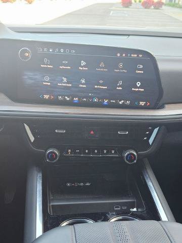 Used 2025 Chevrolet Tahoe High Country AWD/4WD image 9