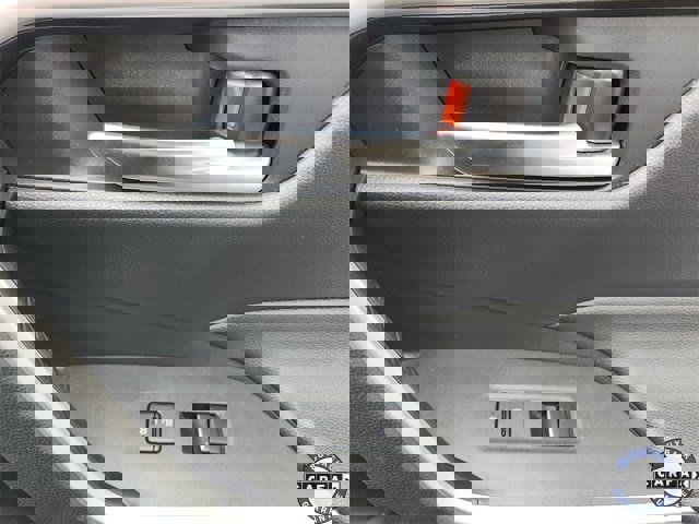 Used 2022 Toyota RAV4 SE image 34