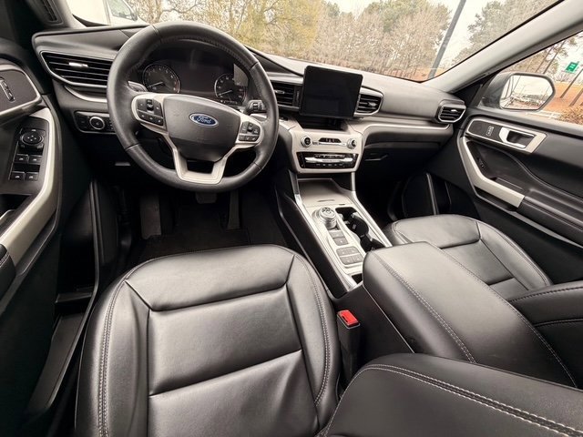 Certified 2024 Ford Explorer XLT w/ Equipment Group 202A image 9