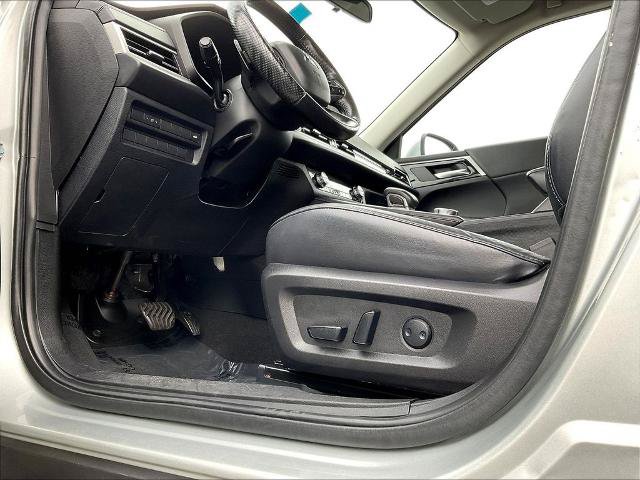 Used 2022 Mitsubishi Outlander SE AWD/4WD image 35