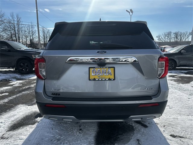 Certified 2023 Ford Explorer XLT w/ Equipment Group 202A image 4