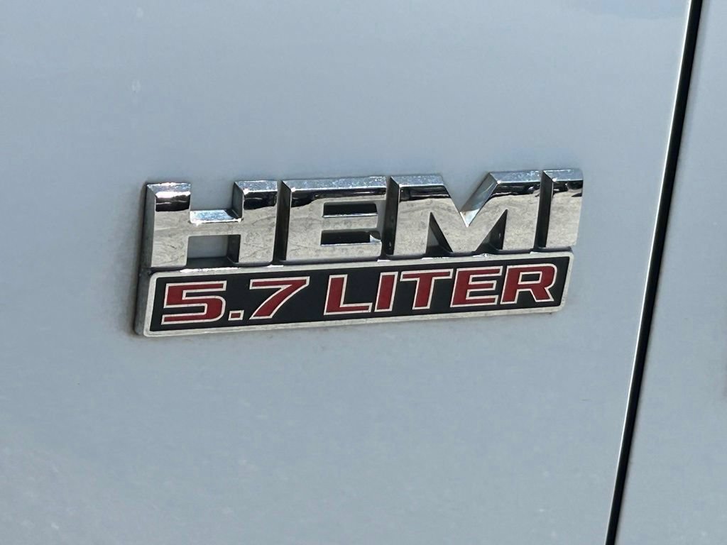 Used 2018 RAM 1500 ST w/ SXT Appearance Group AWD/4WD image 18