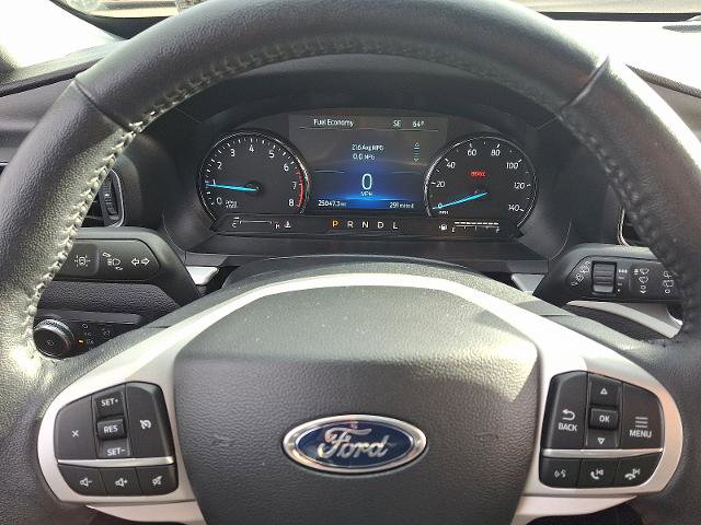Certified 2022 Ford Explorer XLT w/ Equipment Group 202A image 19