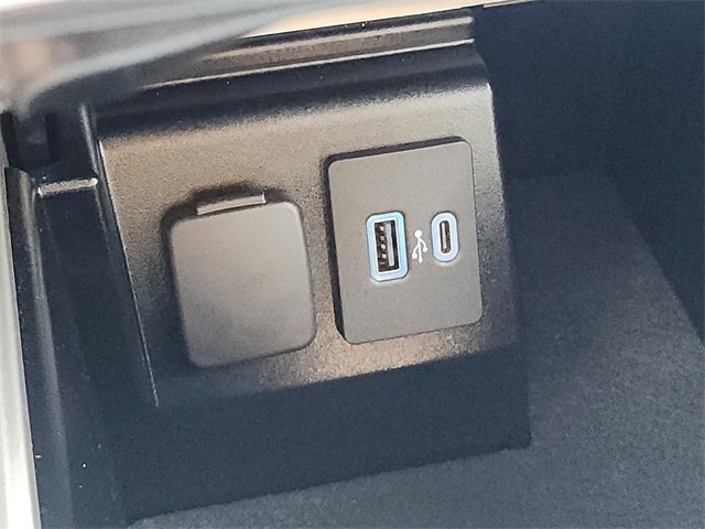 Certified 2022 Ford Explorer Platinum w/ Technology Package image 18