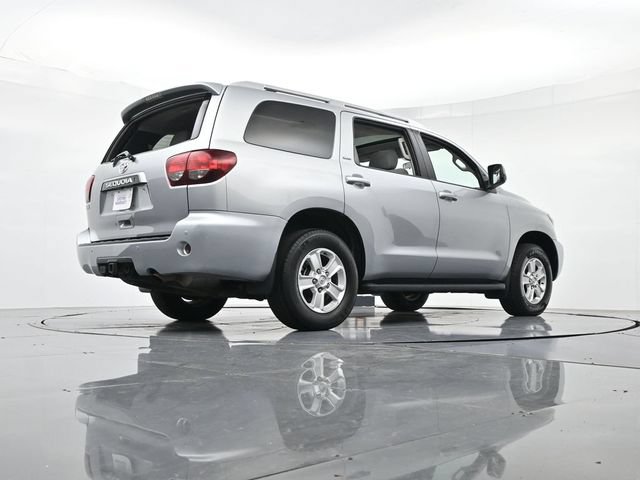 Used 2022 Toyota Sequoia SR5 AWD/4WD image 36