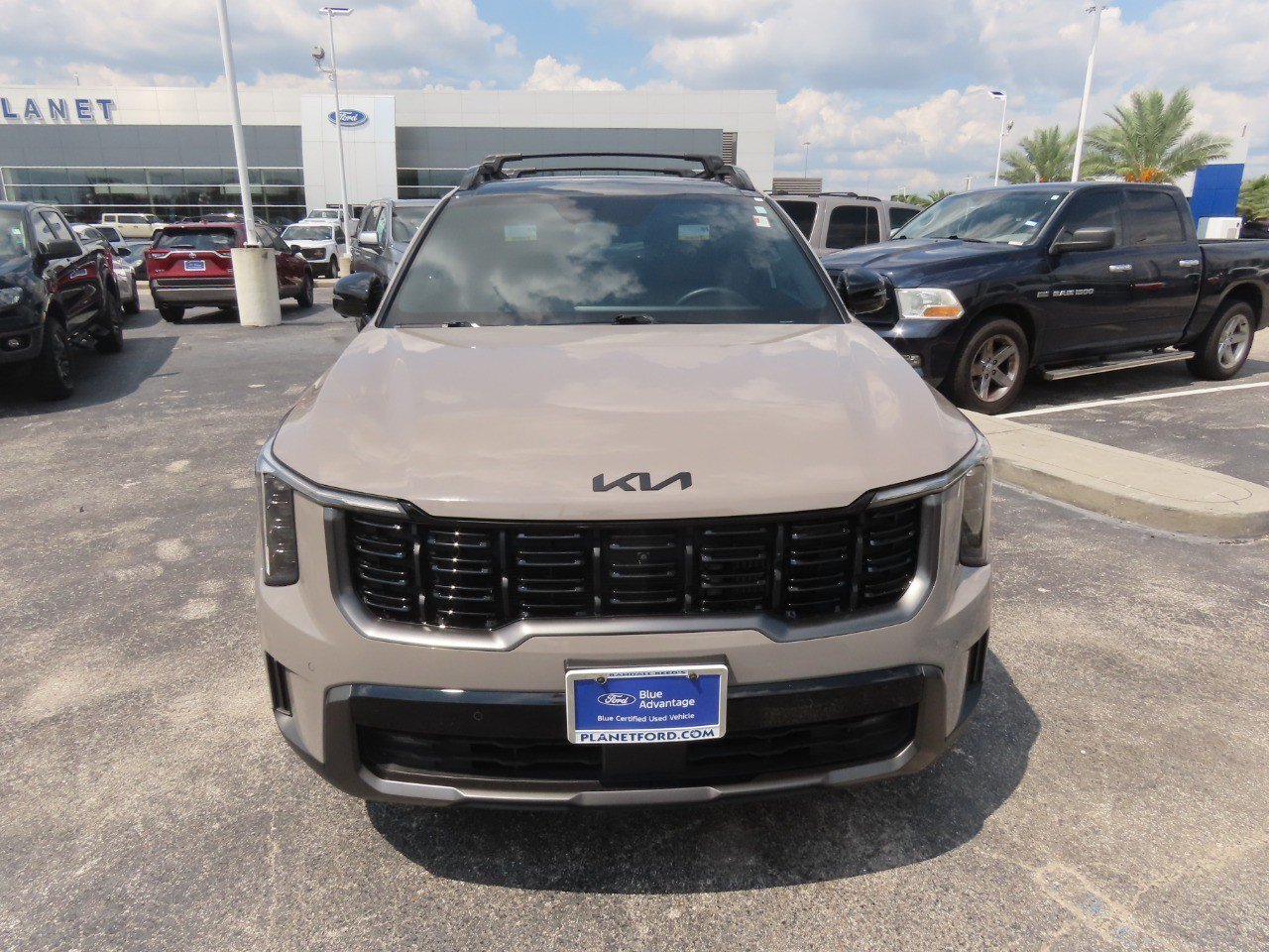 Used 2025 Kia Sorento SX Prestige w/ Olive Brown Leather Package AWD/4WD image 4
