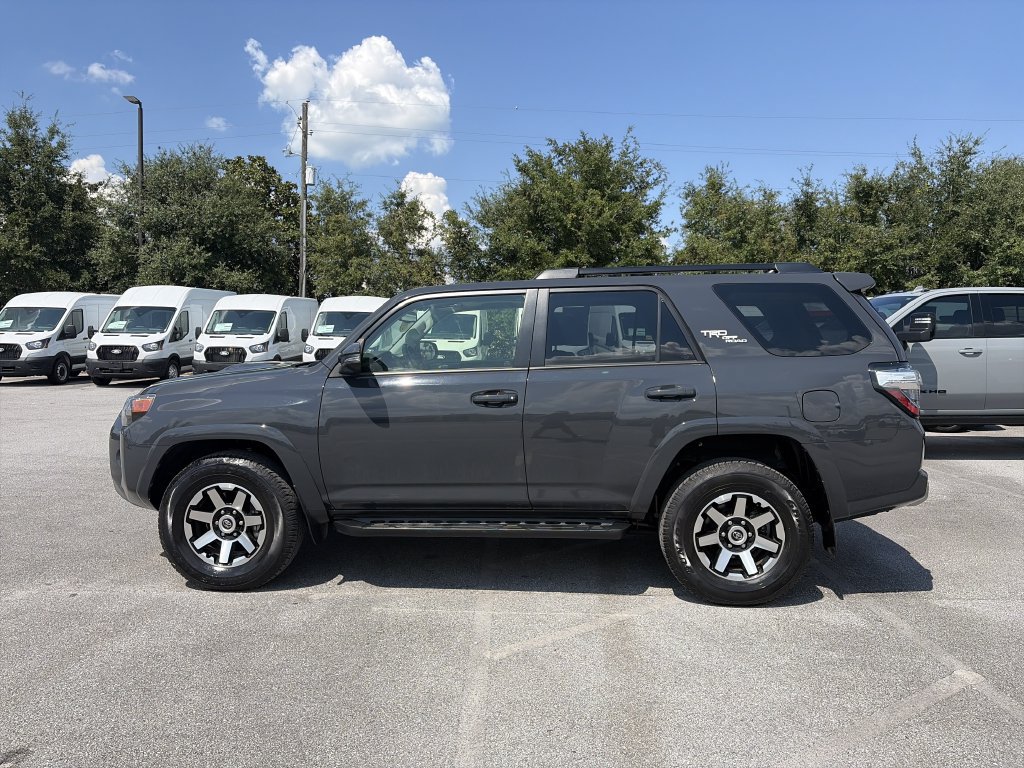 Used 2024 Toyota 4Runner TRD Off-Road Premium w/ Moonroof Package AWD/4WD image 4