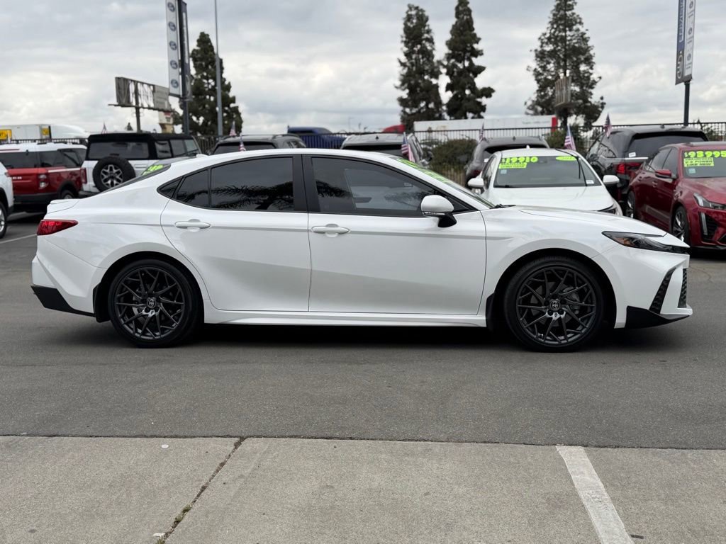 Used 2025 Toyota Camry SE w/ Convenience Package FWD image 12