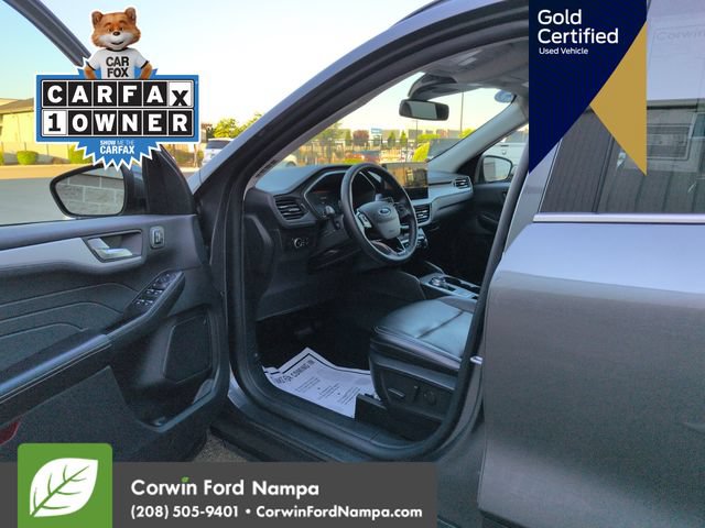 Certified 2025 Ford Escape Platinum AWD/4WD image 11