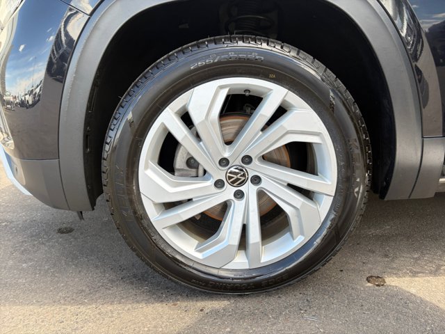 Used 2020 Volkswagen Atlas Cross Sport SEL AWD/4WD image 26