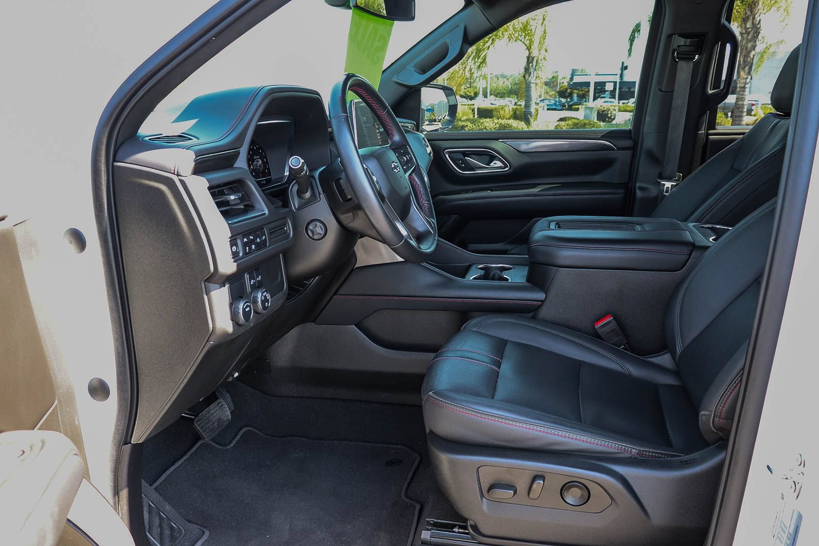 Used 2022 Chevrolet Tahoe RST w/ Luxury Package RWD image 19