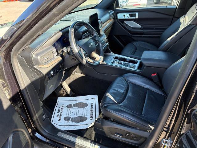 Certified 2020 Ford Explorer Platinum w/ Premium Technology Package image 11