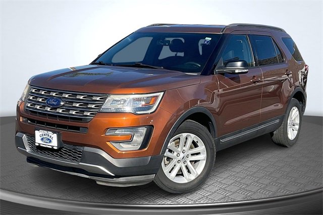 Certified 2017 Ford Explorer XLT w/ Equipment Group 201A image 12