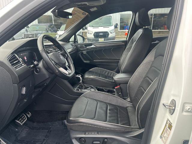 Used 2024 Volkswagen Tiguan SEL R-Line AWD/4WD image 6