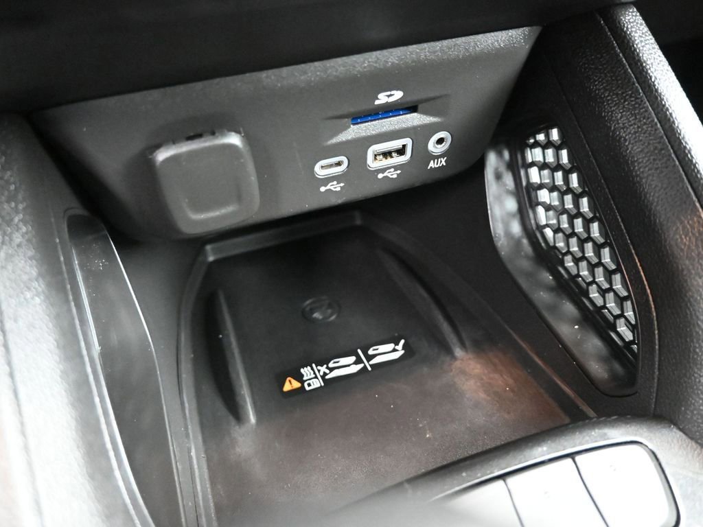 Used 2021 Chevrolet TrailBlazer ACTIV w/ Technology Package image 46