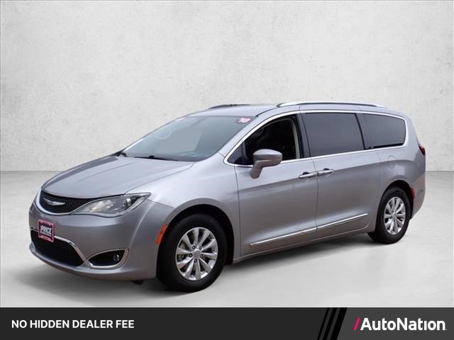 Used 2018 Chrysler Pacifica Touring-L FWD image 1