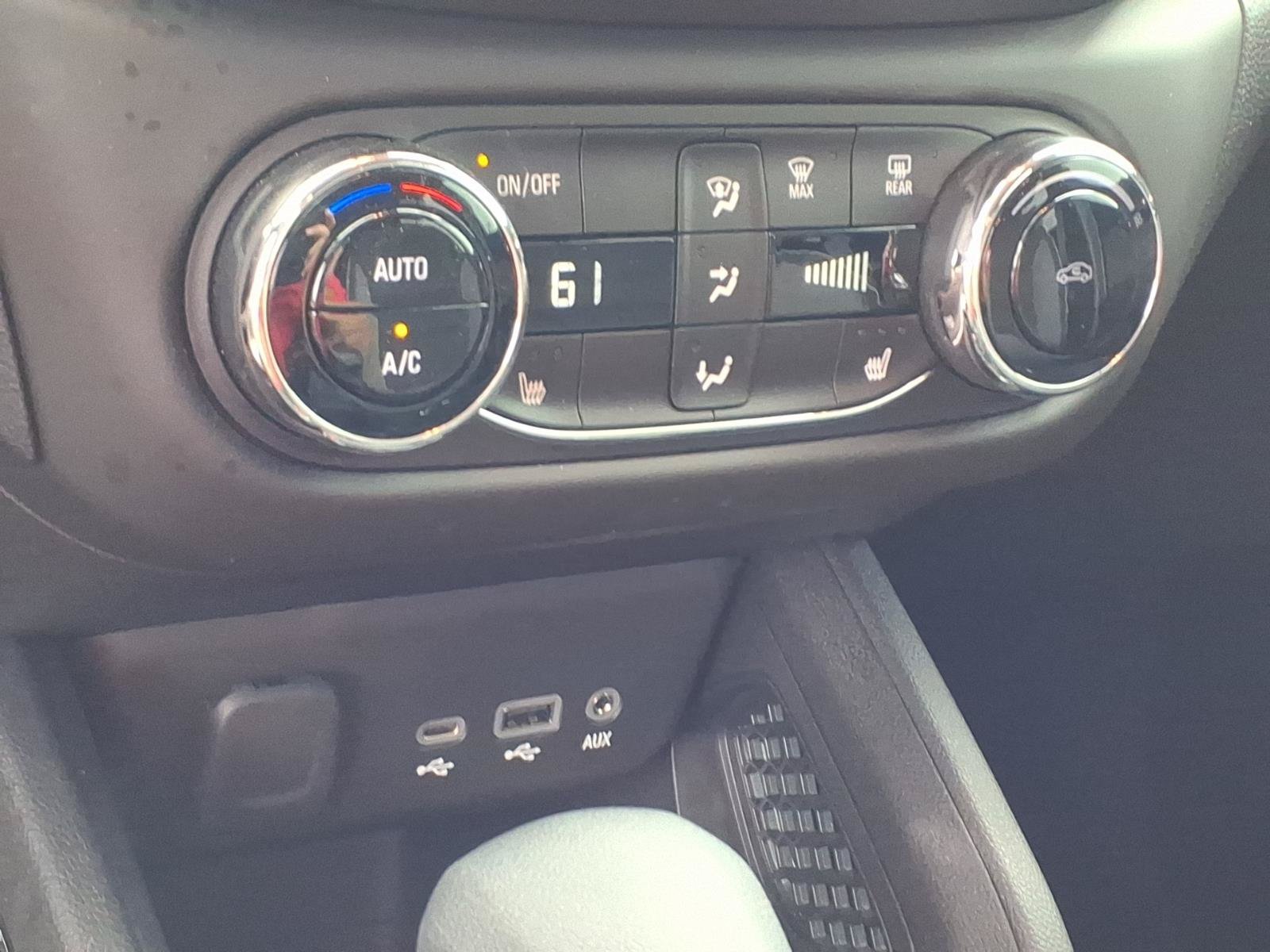 Used 2023 Chevrolet TrailBlazer LT w/ Convenience Package FWD image 14