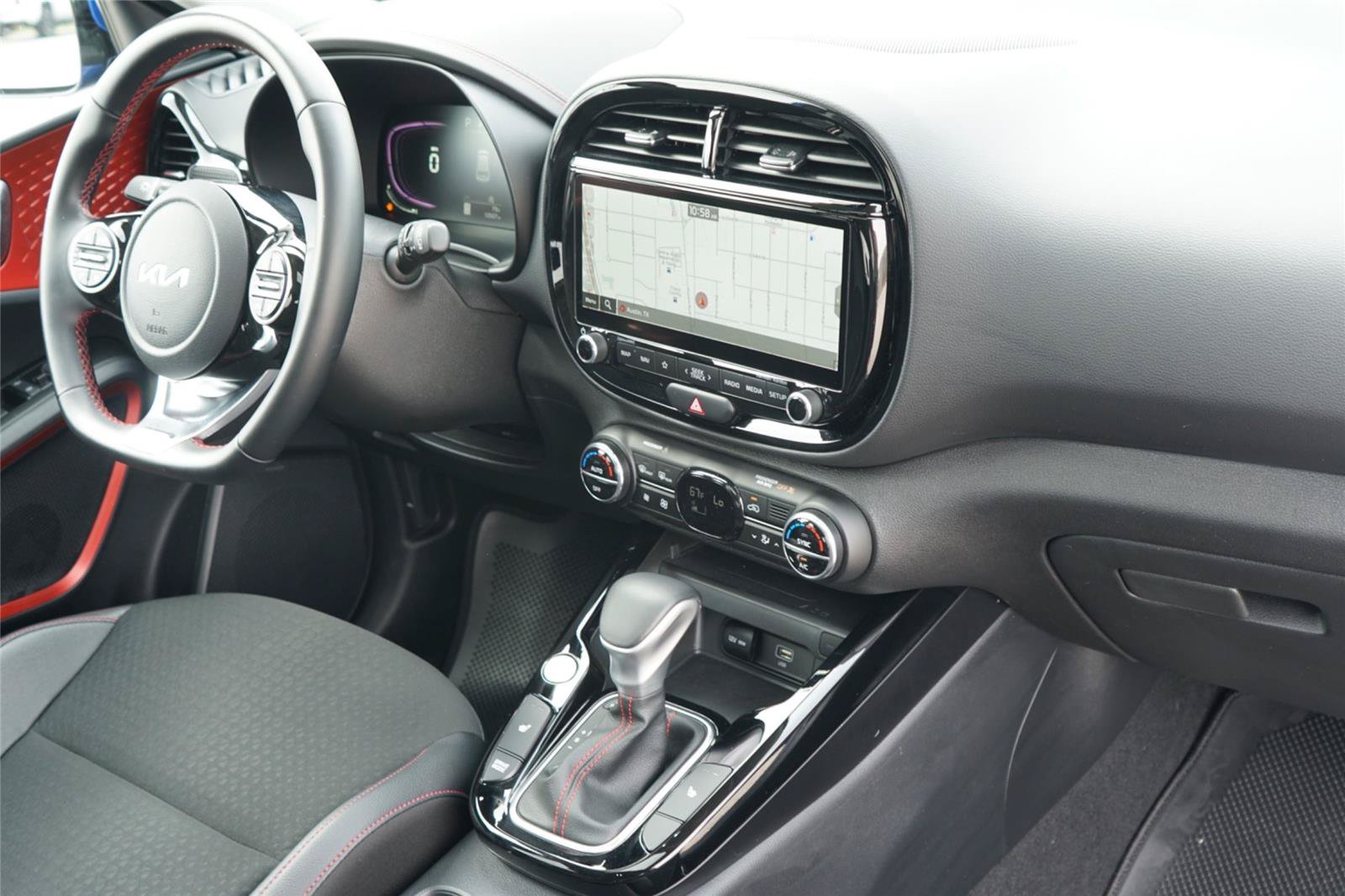 Used 2024 Kia Soul GT-Line w/ Option Group 020 FWD image 28