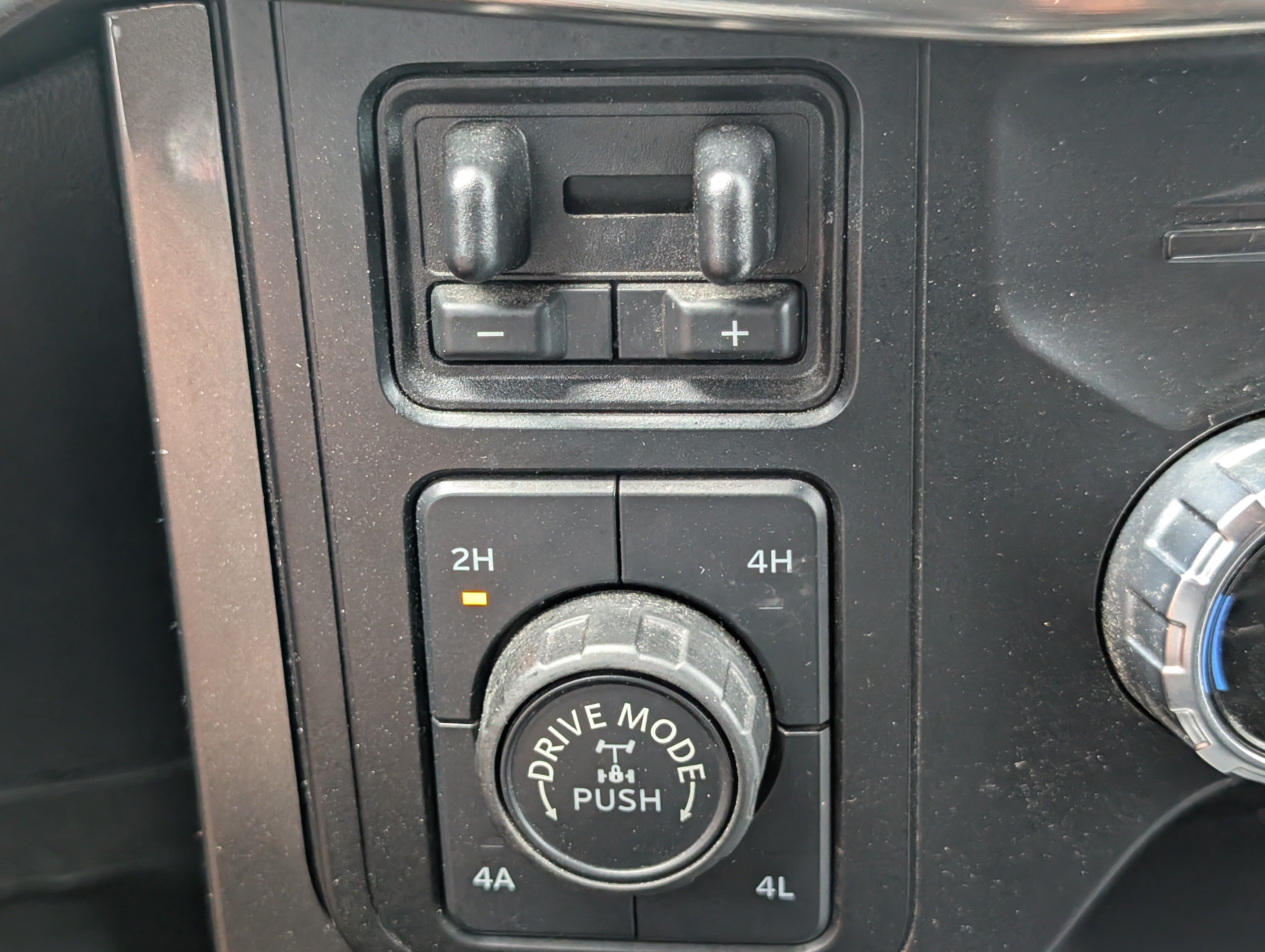 Certified 2023 Ford F150 Lariat w/ Equipment Group 502A High AWD/4WD image 25