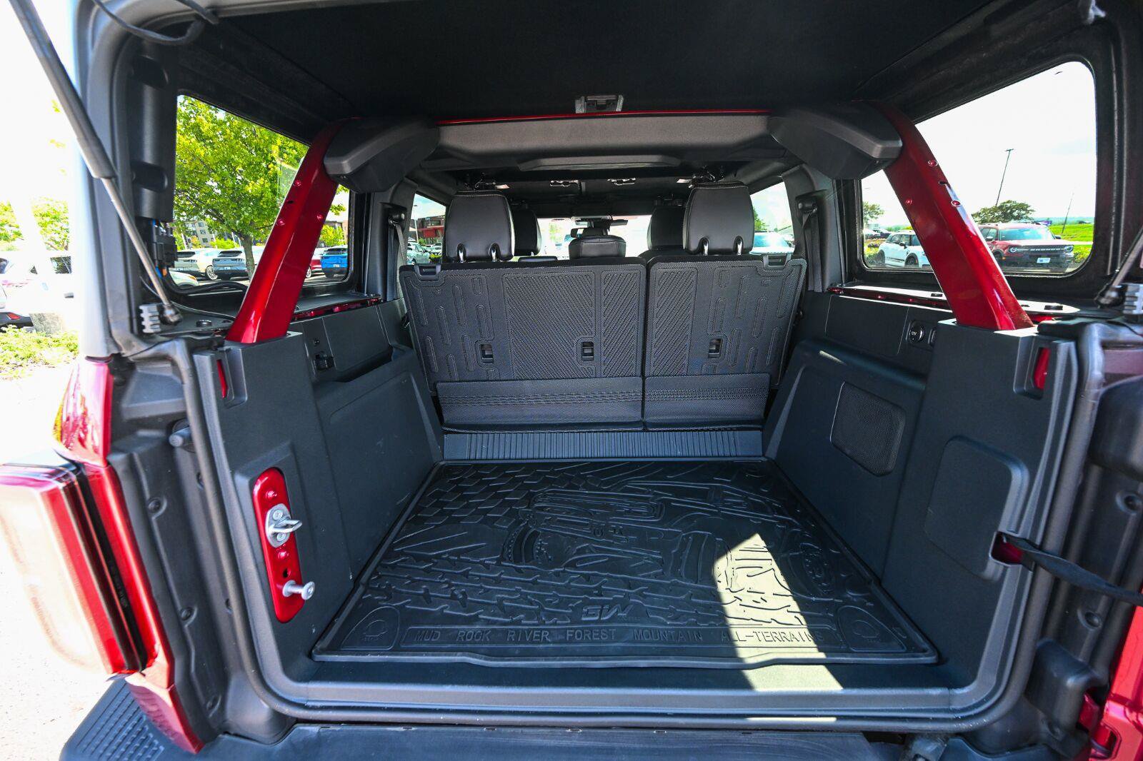 Certified 2025 Ford Bronco Badlands w/ Sasquatch Package AWD/4WD image 16