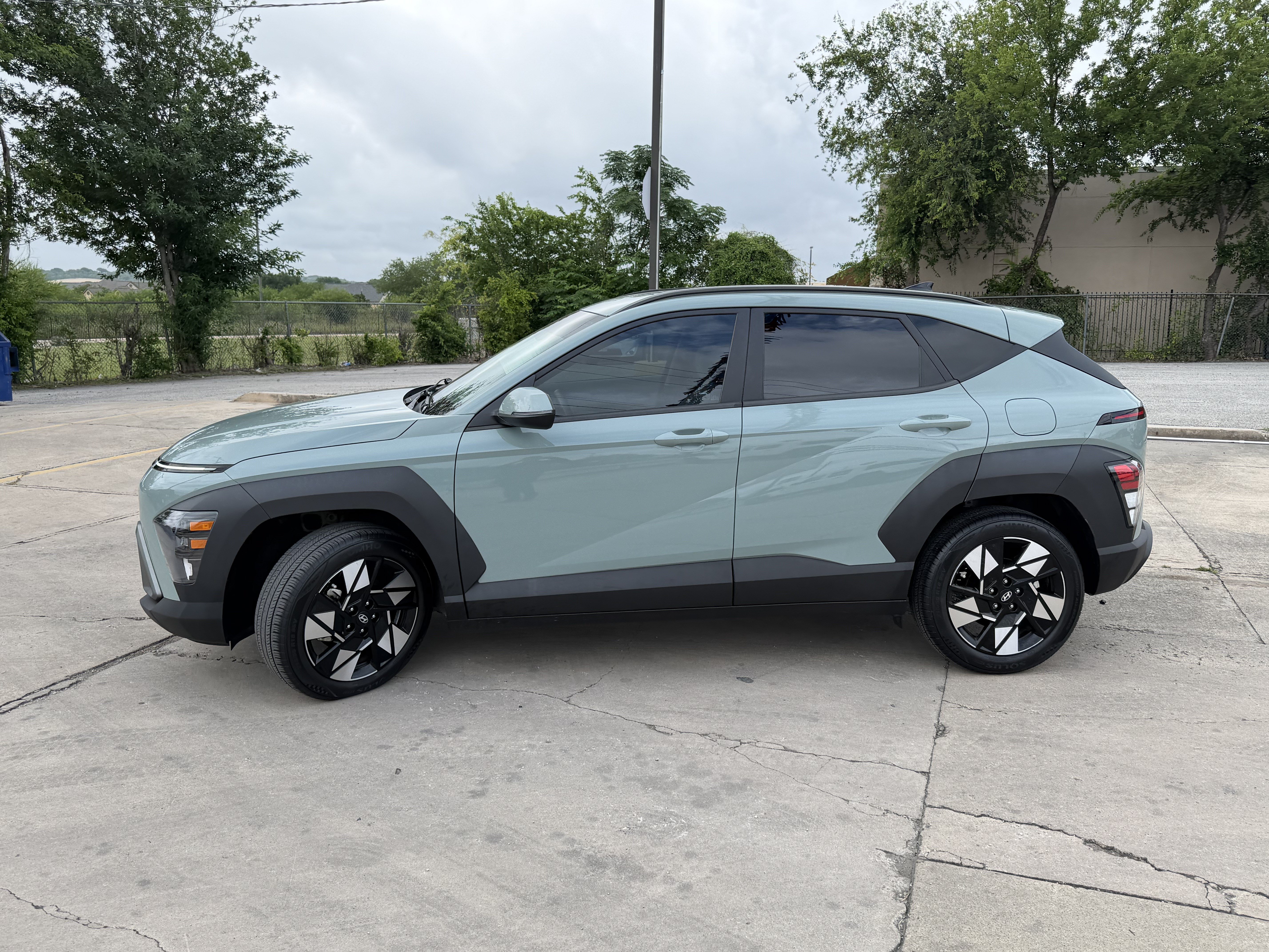 Used 2024 Hyundai Kona SEL w/ Convenience Package FWD image 9