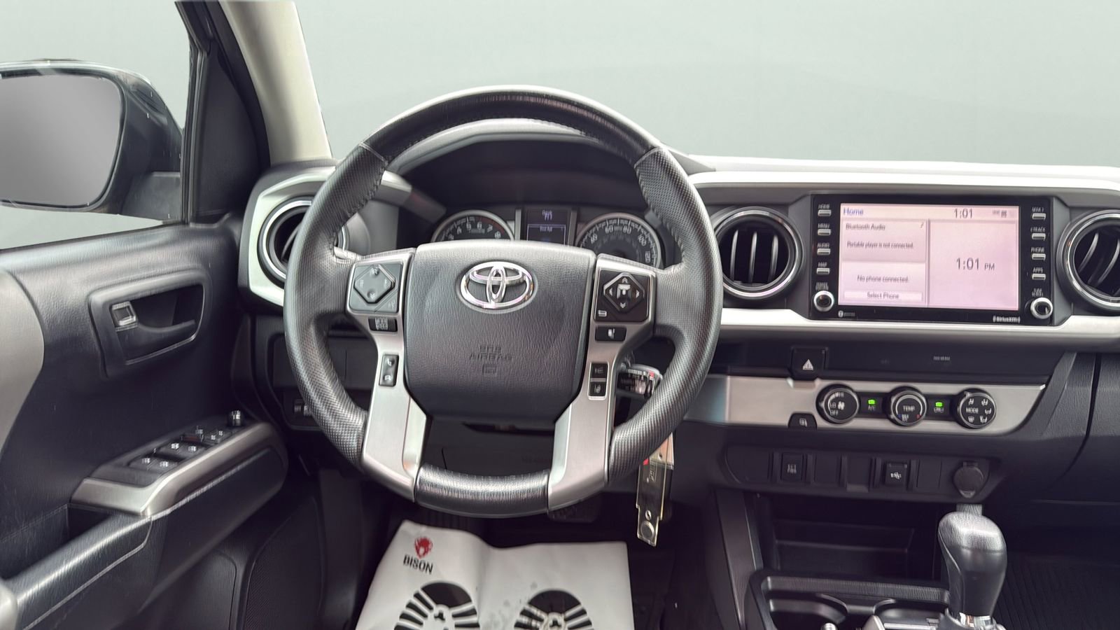 Used 2020 Toyota Tacoma SR5 w/ SR5 Appearance Package (SM) RWD image 12