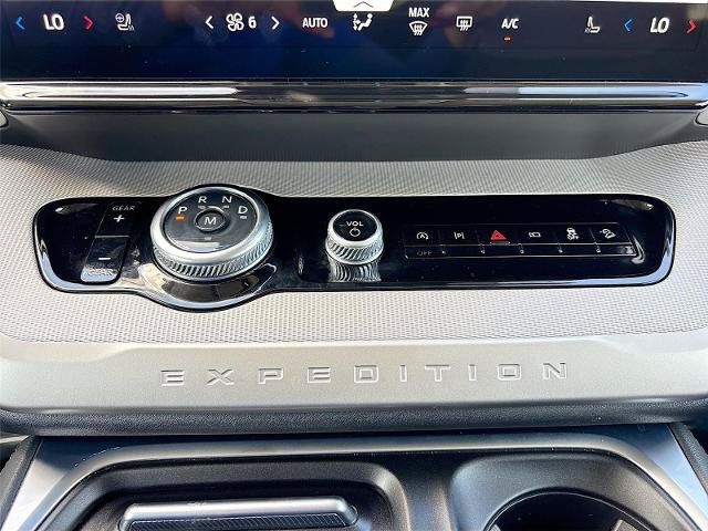 Certified 2025 Ford Expedition Active AWD/4WD image 18