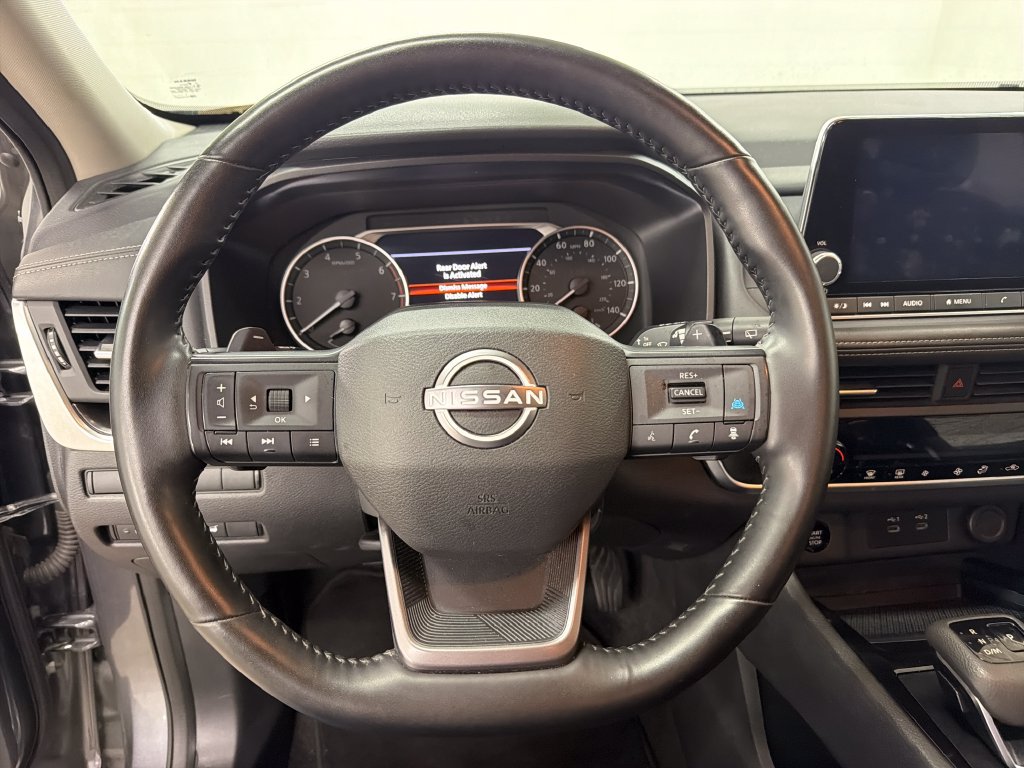 Used 2025 Nissan Rogue SV FWD image 20