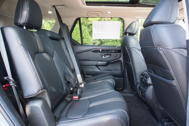 Used 2025 Honda Pilot Touring image 15