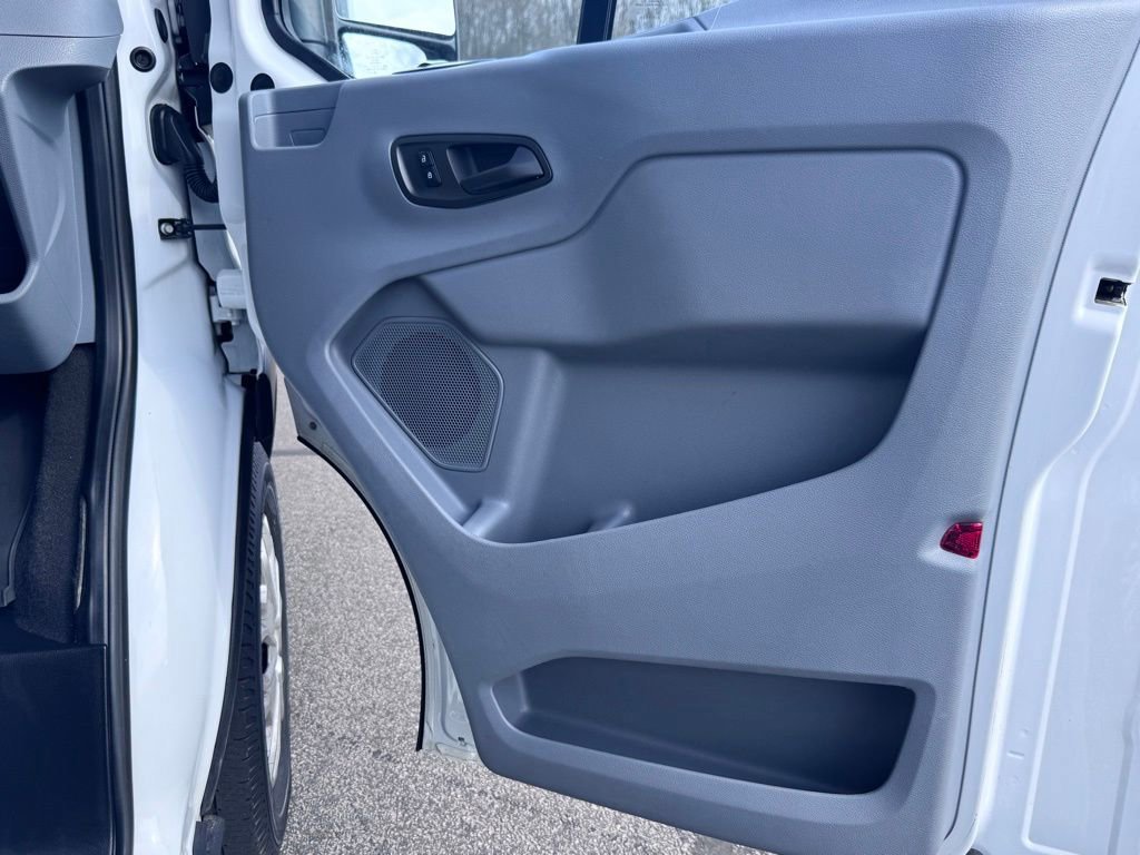 Certified 2019 Ford Transit 150 XLT image 17