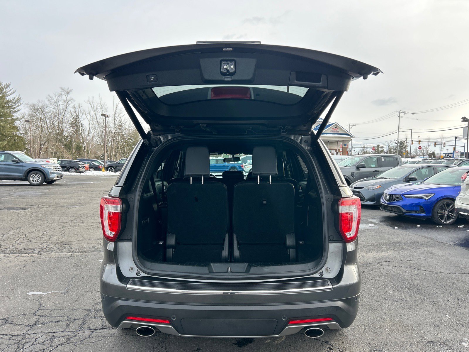 Certified 2019 Ford Explorer Limited w/ Class III Trailer Tow Package image 13