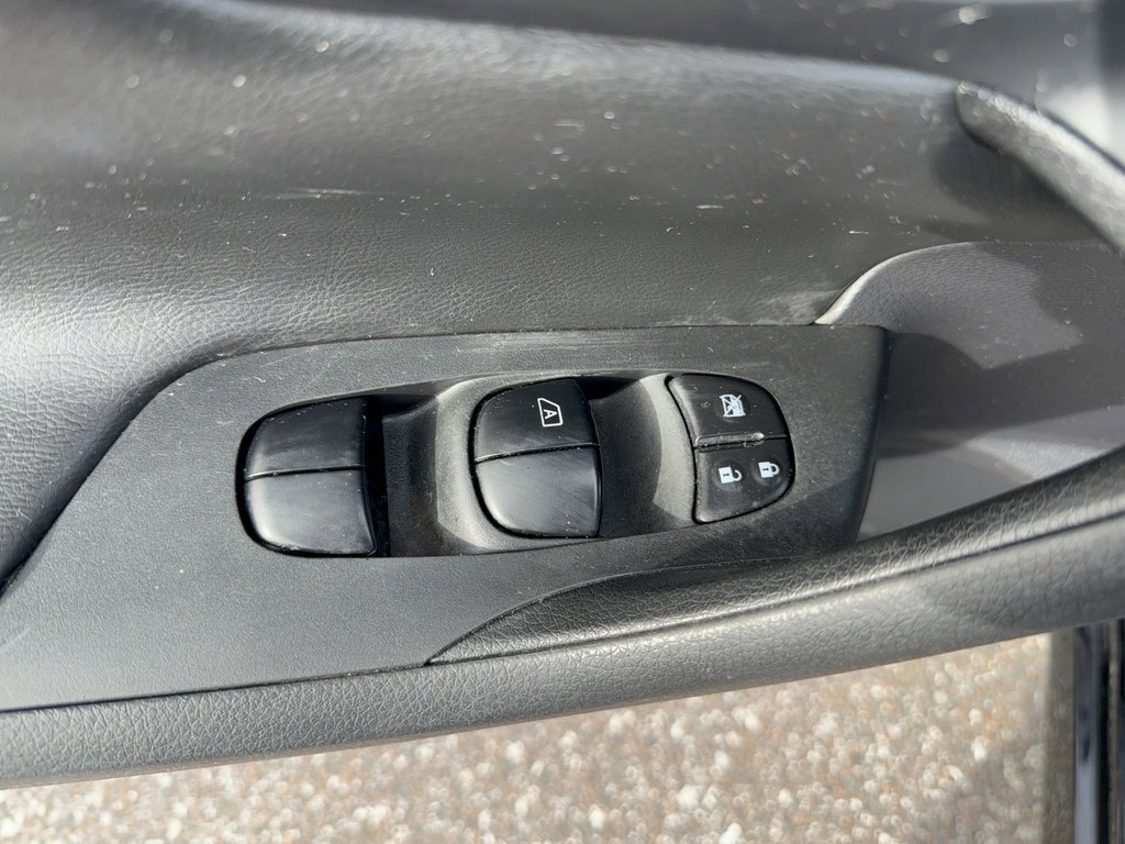 Used 2017 Nissan Altima 2.5 SR w/ Midnight Edition Package image 10