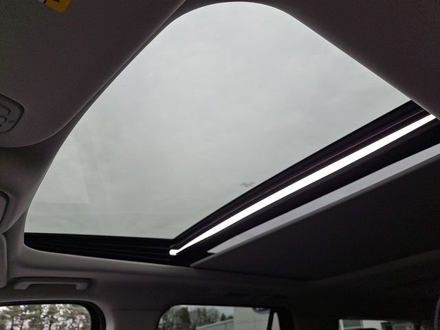 Certified 2025 Ford Expedition Max Platinum image 12