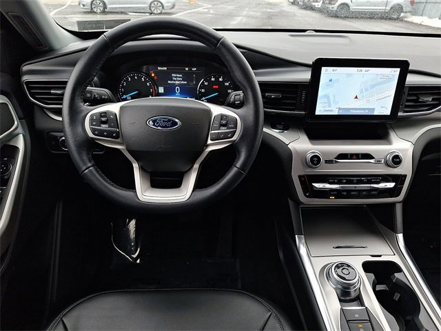 Certified 2022 Ford Explorer XLT w/ Equipment Group 202A image 12