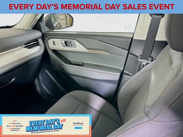 Certified 2025 Ford Explorer Active AWD/4WD image 23