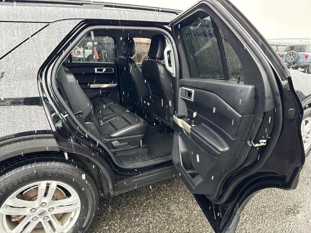 Certified 2021 Ford Explorer XLT w/ Equipment Group 202A image 9