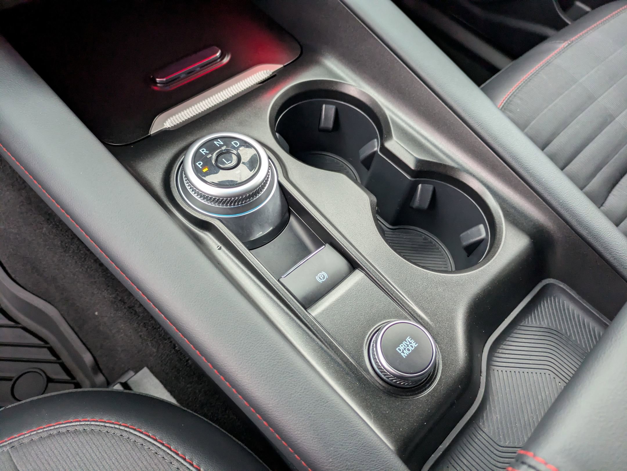 Certified 2025 Ford Explorer ST-Line w/ Premium Package image 27