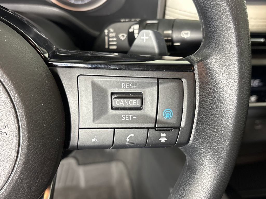 Used 2023 Nissan Rogue SV image 15