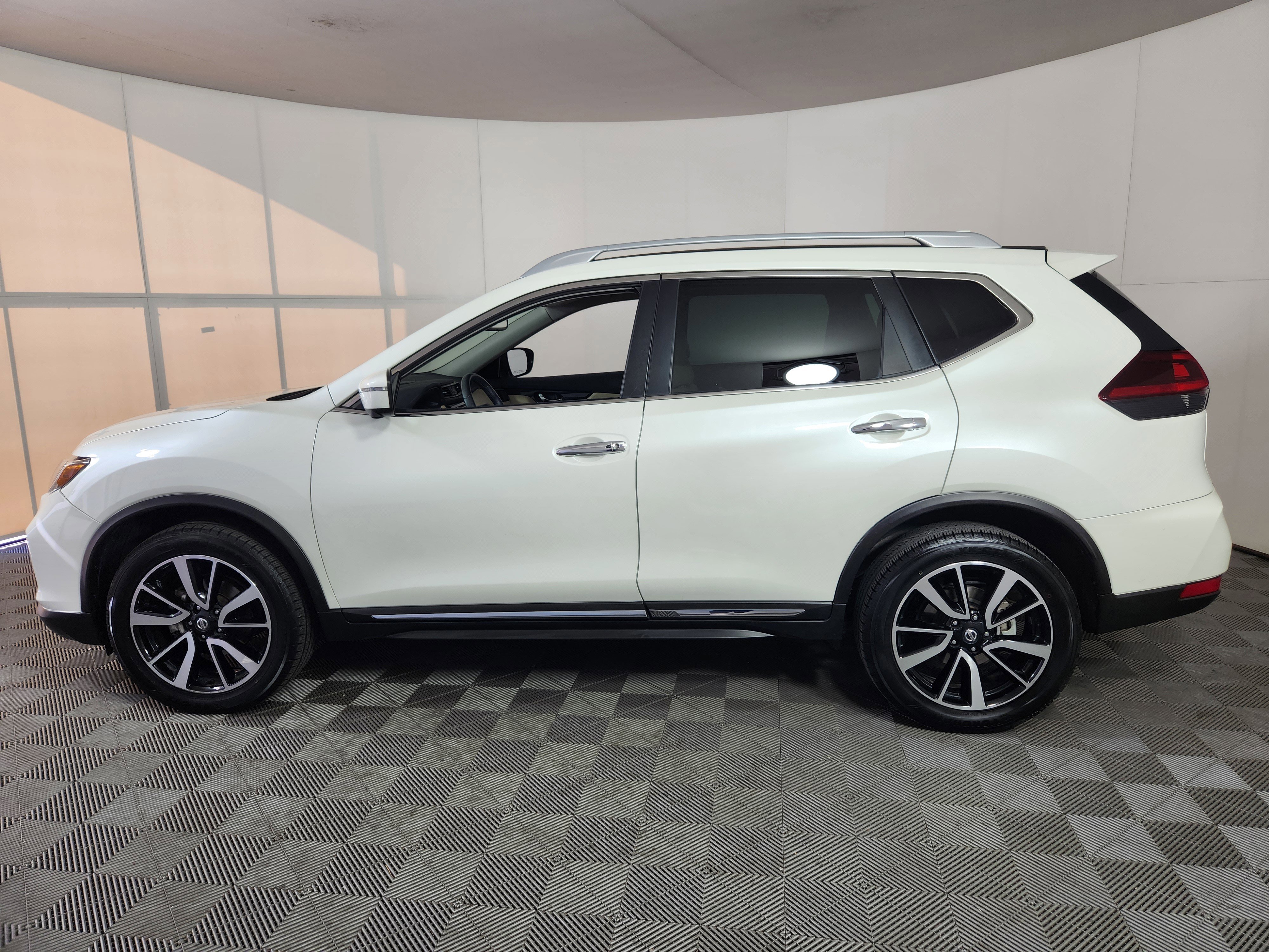 Used 2019 Nissan Rogue SL video 2